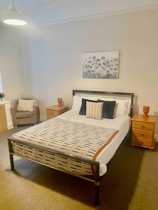 Bright 2 Bedroom Near Seafront * Penzance
